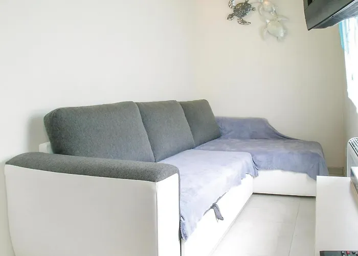 Prázdninový dům Lovely In St Urbain With Kitchen *