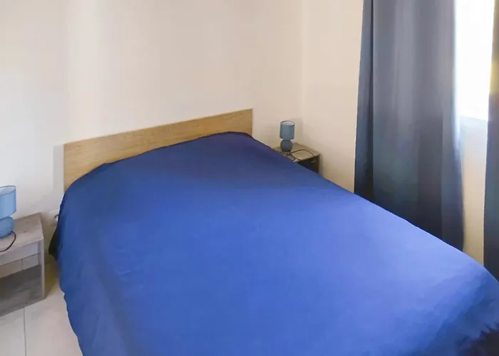 Lovely In St Urbain With Kitchen Prázdninový dům